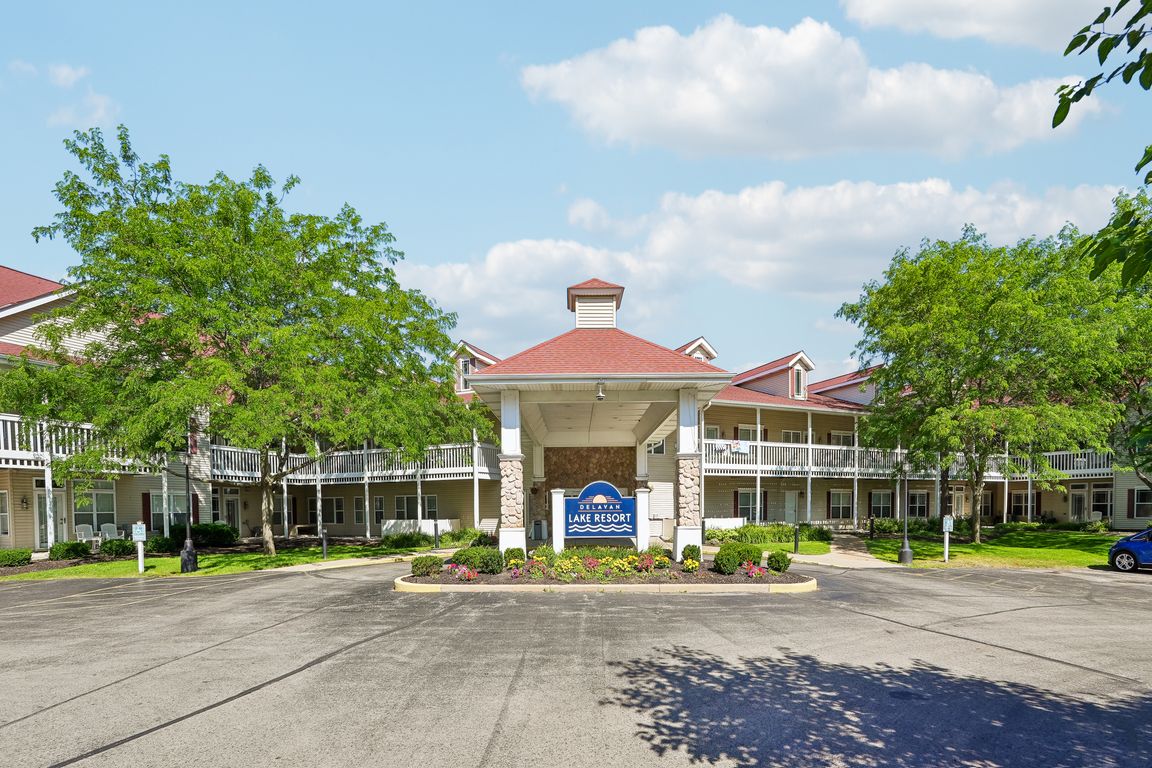 S Shore Dr 330-S1507-001.jpg