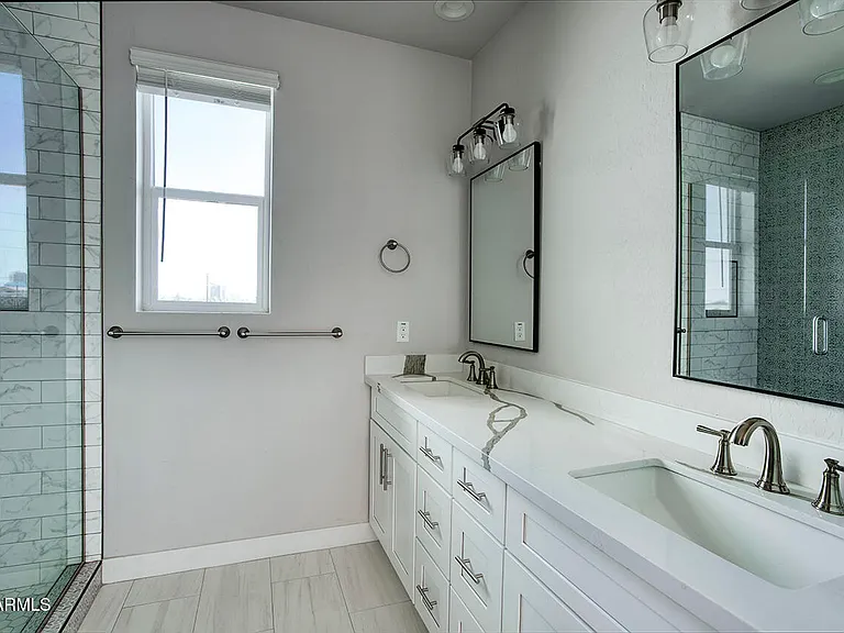 4506 N 10th St #2 — Photo 12