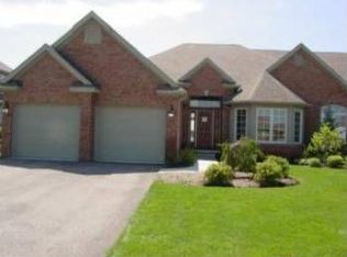 9205 Summer Song Ln, Sylvania, OH