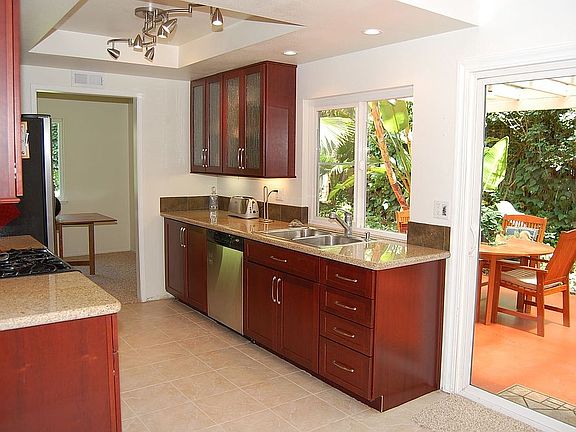 New Granite and Stainless Kitchen!