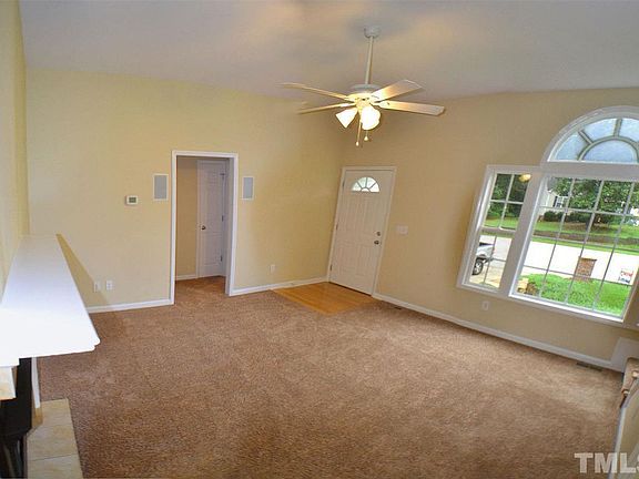 4th image of 95 Fogleglen Dr