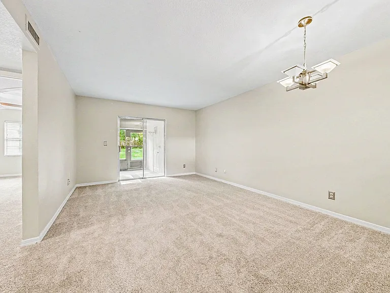 3150 Sir Hamilton Cir #2 — Photo 9