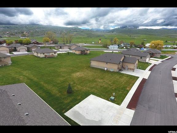 4th image of 1975 S Lake Cottage Dr