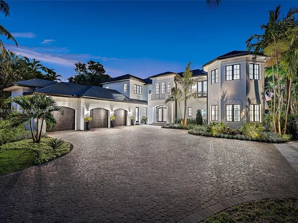 19020 Point Dr, Tequesta, FL 33469