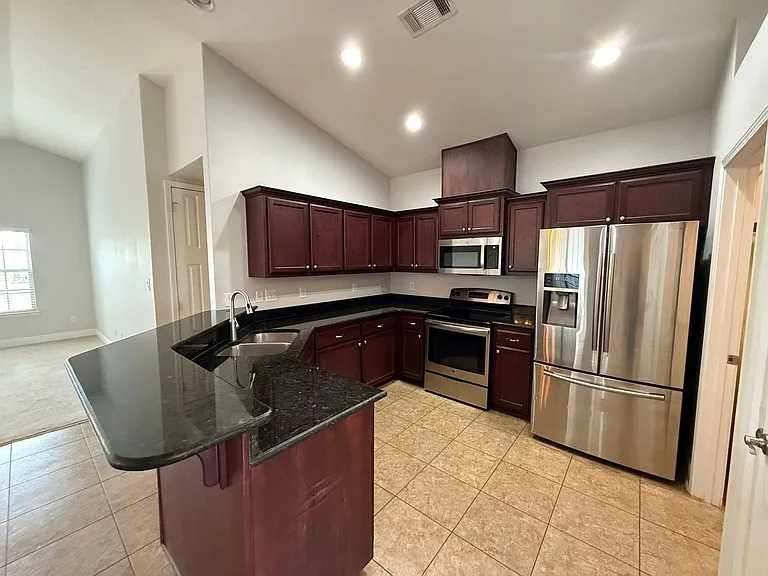 3838 Weatherstone Cir — Photo 5