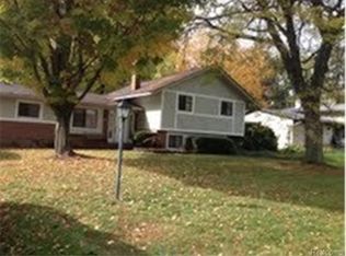 6910 Wild Ridge Ln, West Bloomfield, MI 48322