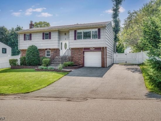 1 Ford Ave, Hopatcong, NJ 07843