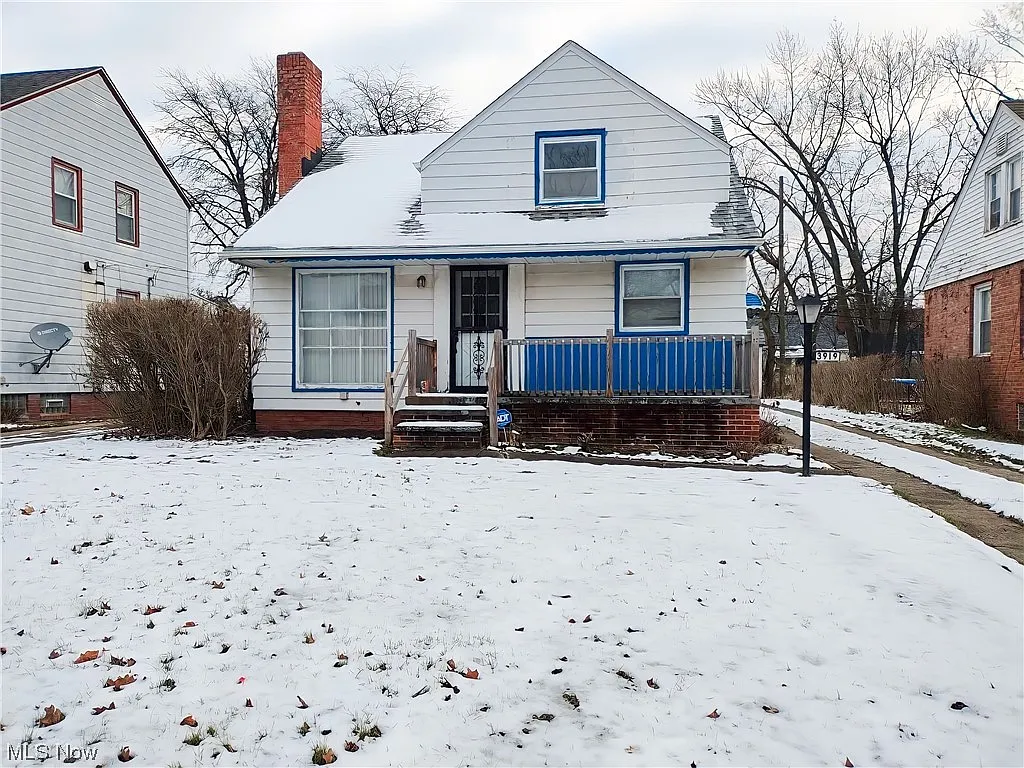 3919 E 176th St photo 1