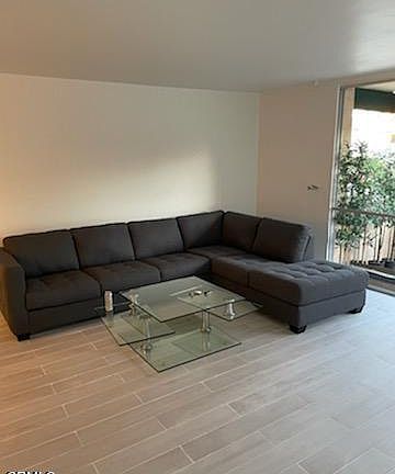 2nd image of 6333 La Jolla Blvd Unit 175