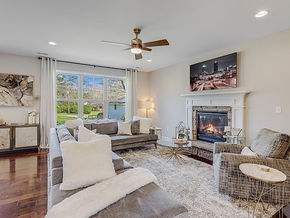 5th image of 8919 Highbury Way