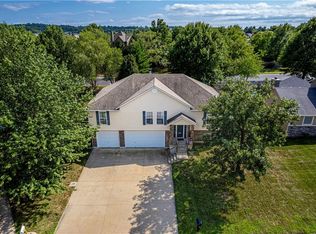 1203 SW 4th St, Oak Grove, MO 64075