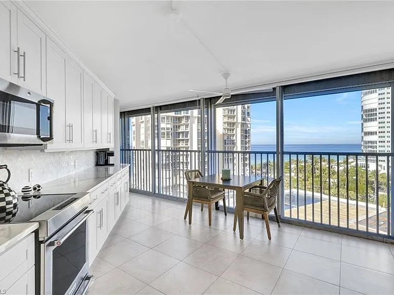 4041 Gulf Shore Blvd N #907 — Photo 11