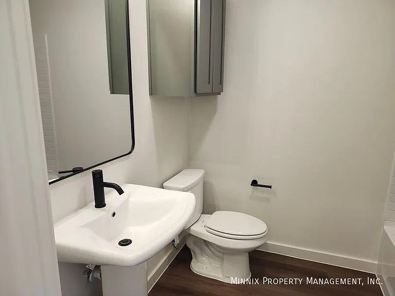 2304 Corpus Ave — Photo 7