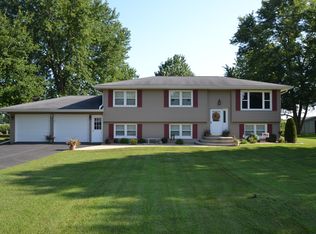 902 W Monmouth St, Abingdon, IL 61410