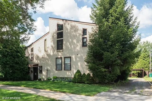 16 Westend Ave photo 1