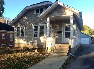 306 McClure Ave, Elgin, IL 60123