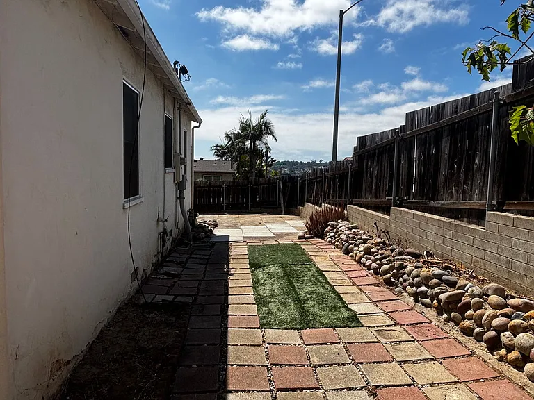3689 Moultrie Ave — Photo 26