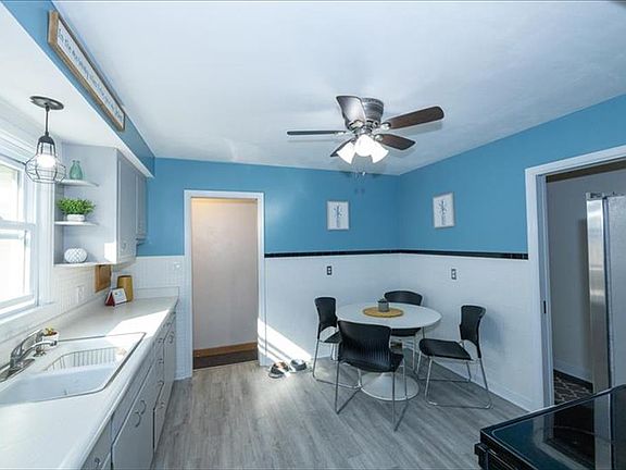5th image of 304 S East Ave