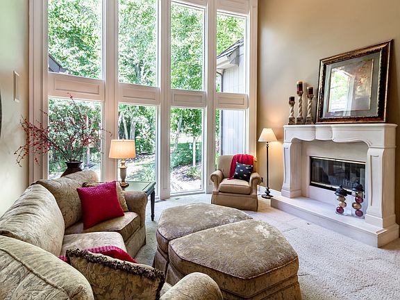 Fantastic 2 Story Great Room