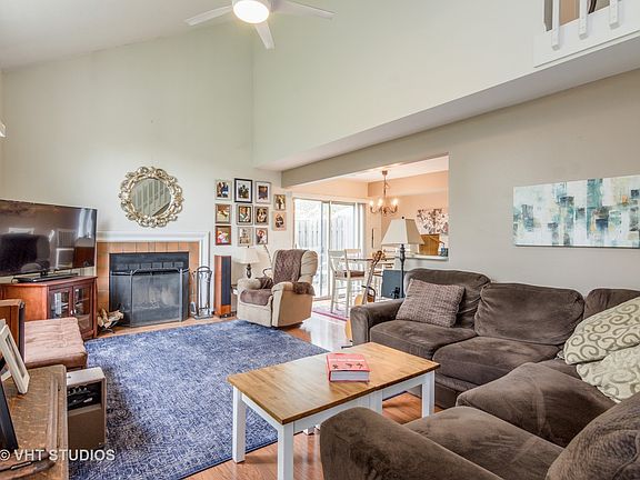 3rd image of 1109 N Knollwood Dr