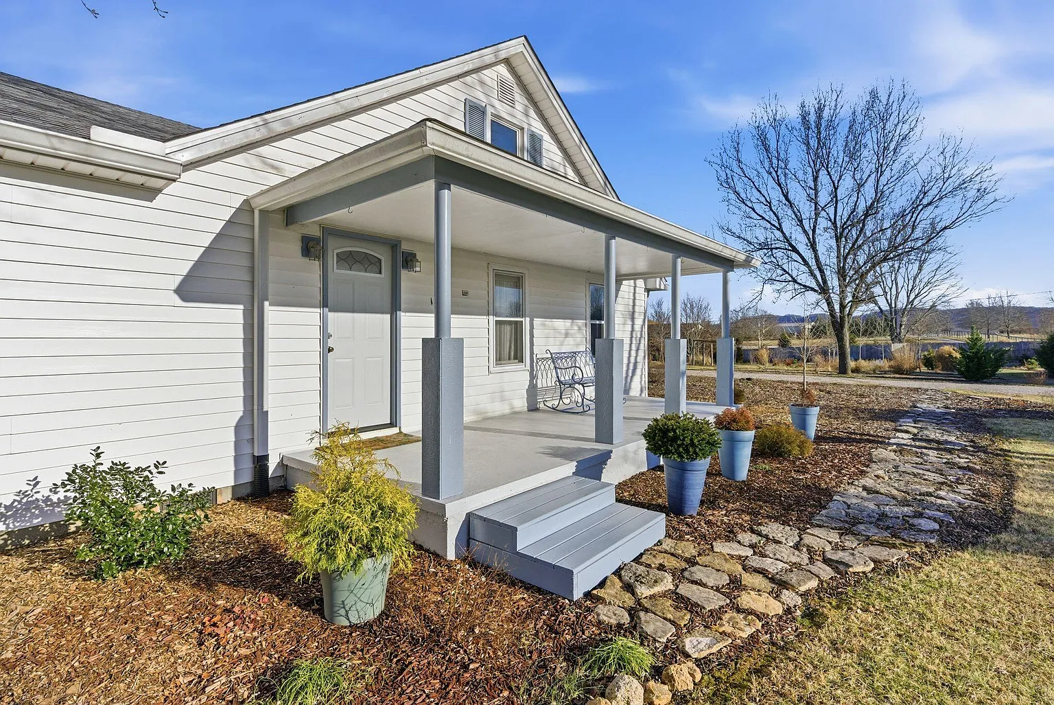 141 Farthing Ln photo 1