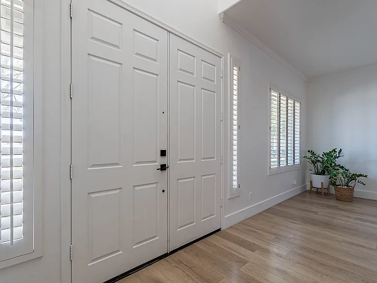 2956 S Birch Ct — Photo 8