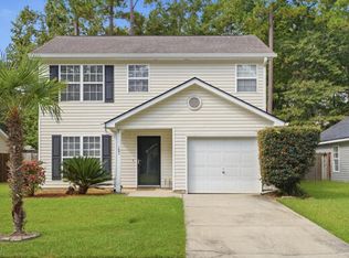 121 Trickle Dr, Summerville, SC 29483
