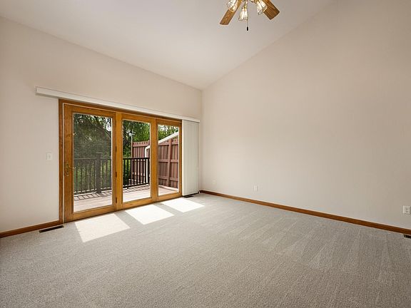 5th image of 713 Shadowmere Ct