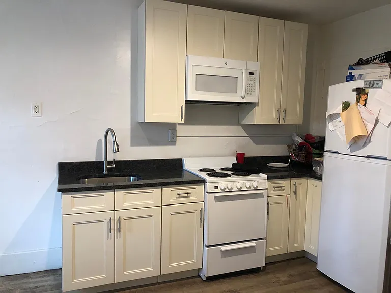 267 Washington Ave #C — Photo 1
