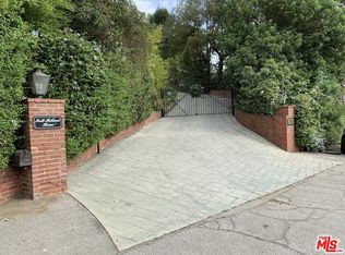 8050 Mulholland Dr, Los Angeles, CA 90046