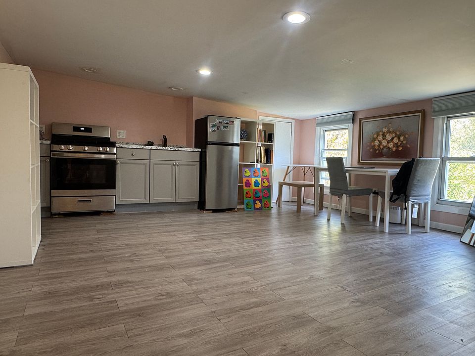 1st image of 227 16th St APT 1