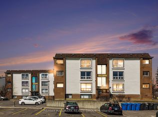 898 Elmsmere Rd #2, Ottawa, ON K1J7T6