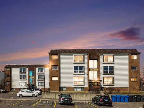 898 Elmsmere Rd #2, Ottawa, ON K1J 7T6