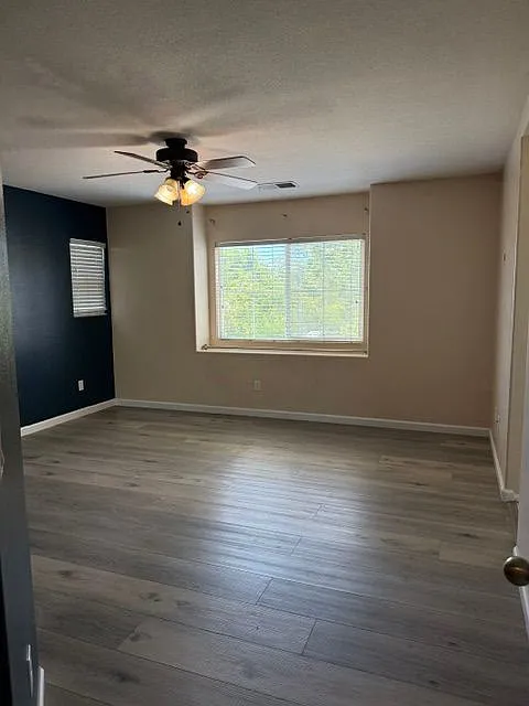4 bed, 3.0 bath, 2242 sqft, $3,600 — Photo 4
