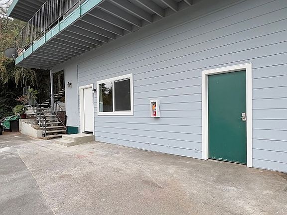 3rd image of 2991 Hilltop Dr #3011