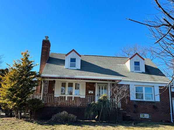 6 Newburgh St, Elmont, NY 11003