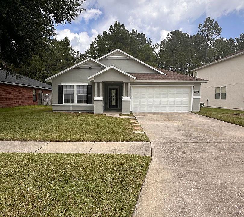 1st image of 76141 Deerwood Dr