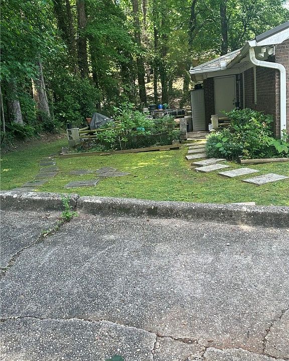 2nd image of 417 Dogwood Ln
