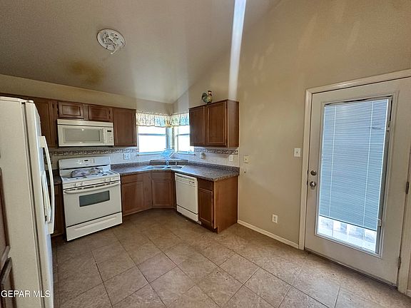 3rd image of 12708 Francisco Paz Dr