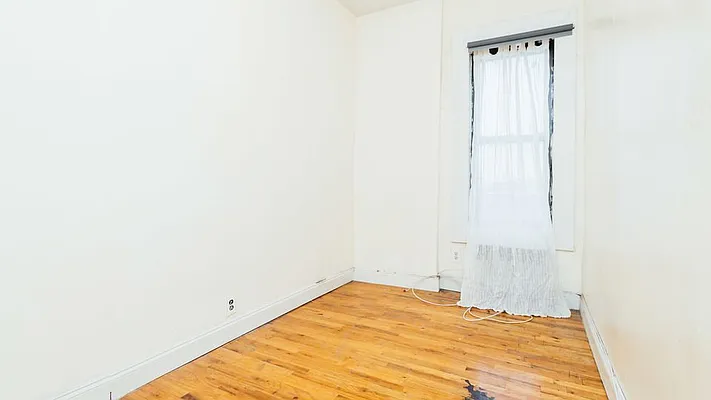 Rented by Nooklyn NYC LLC | media 20
