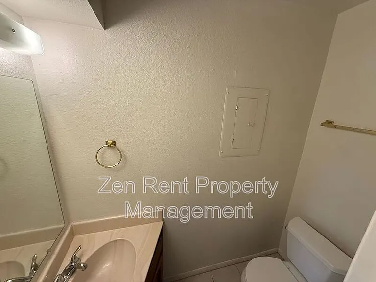 286 W Palomino Dr #146 — Photo 13