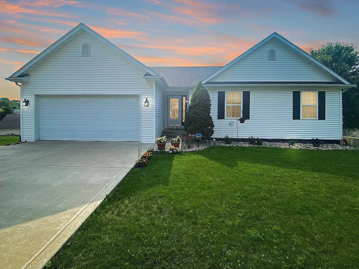 654 S Solitude Ct photo 1