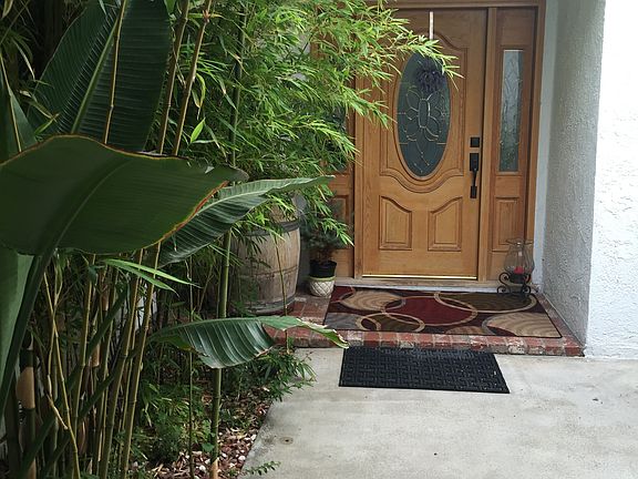 4th image of 11442 Alberni Ave