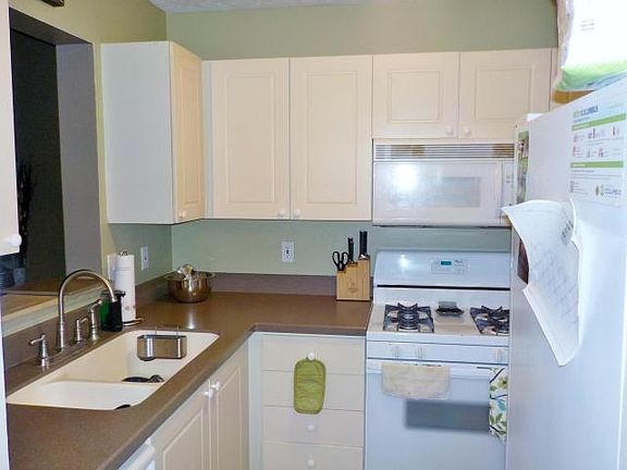 2nd image of 4033 Meadowick Dr