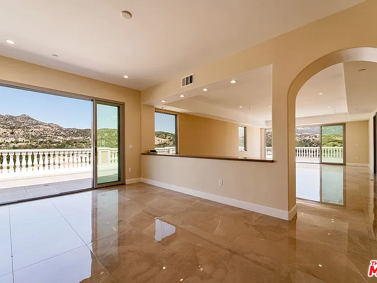 11631 Poema Pl — Photo 19