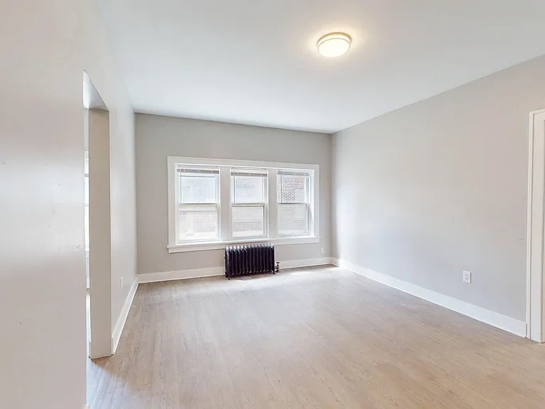 2684 Mayfield Rd — Photo 1