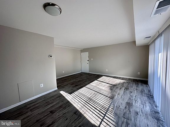 4th image of 202 E Mason Ave #101