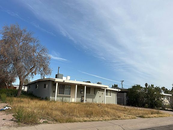 3rd image of 800 W 12th St