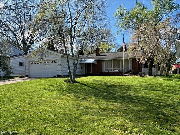 2nd image of 326 Bowman Dr