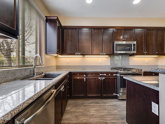 4th image of 486 Pear Ave Unit 103